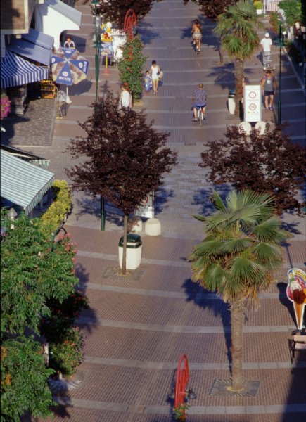 Via Dante Cattolica.jpg